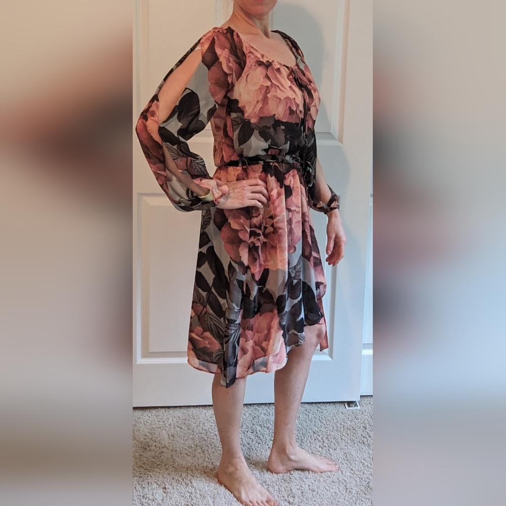 NWT | Jennifer Lopez | Floral Long-Sleeve Tie-Waist Dress | Pink & Black | XS